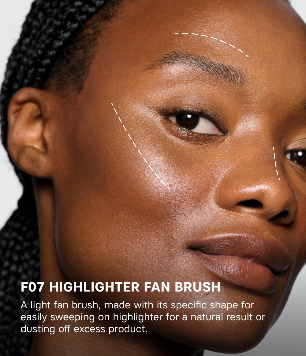 HIGHLIGHTER FAN BRUSH F07 HIGHLIGHTER FAN BRUSH F07