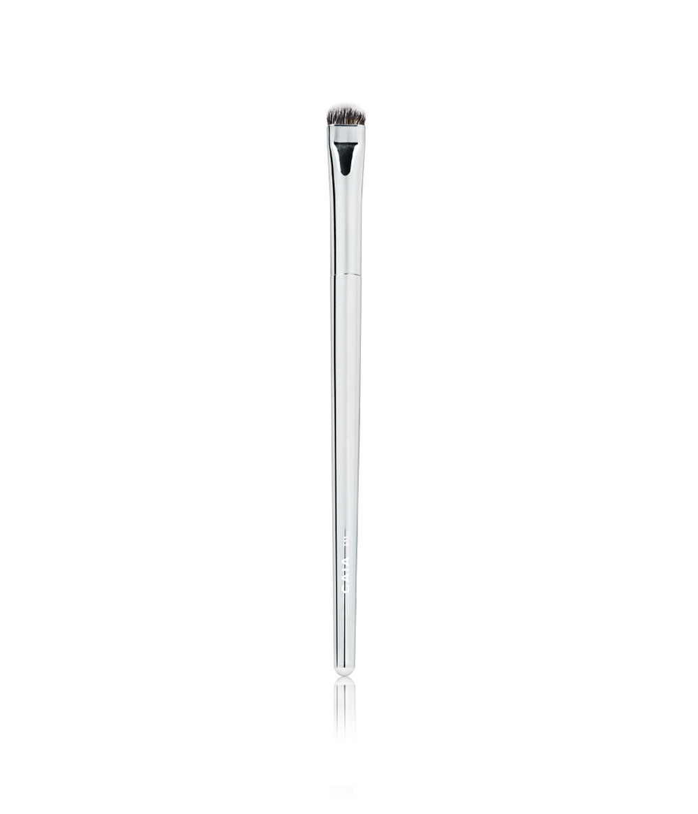 SMUDGER BRUSH 11 in der Gruppe PINSEL & ZUBEHÖR / PINSEL / Lidschattenpinsel bei CAIA Cosmetics (CAI155)