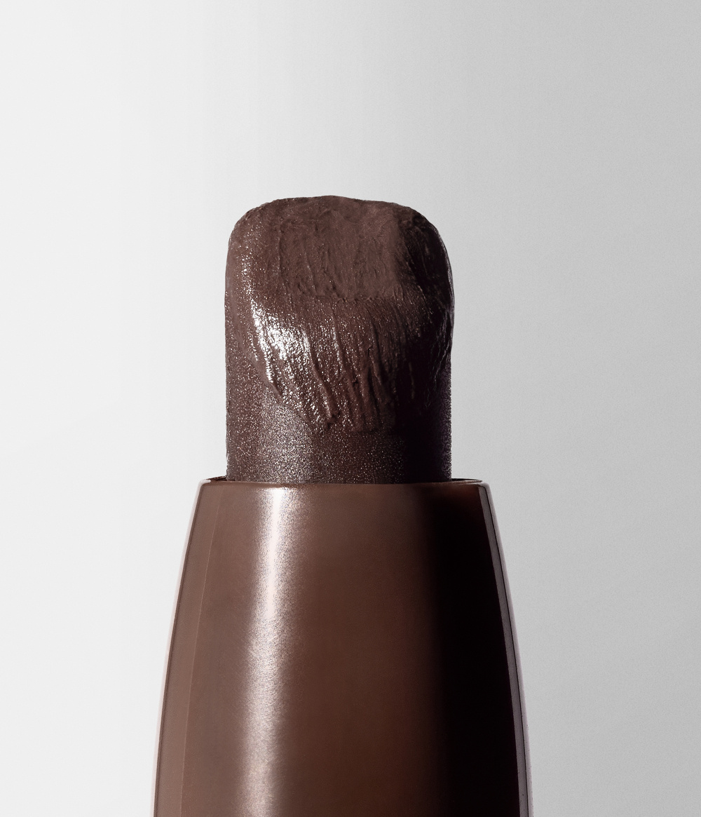 VELVET BROWN LIP CRAYON