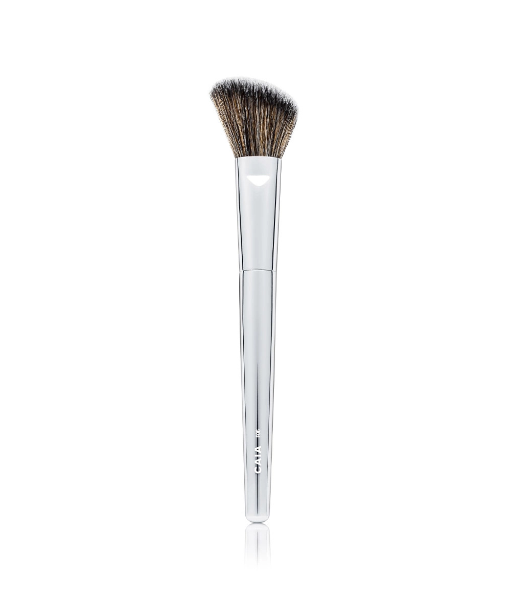 ANGLED SCULPTING BRUSH F06 in der Gruppe PINSEL & ZUBEHÖR / PINSEL / Make-Up-Pinsel bei CAIA Cosmetics (CAI547)
