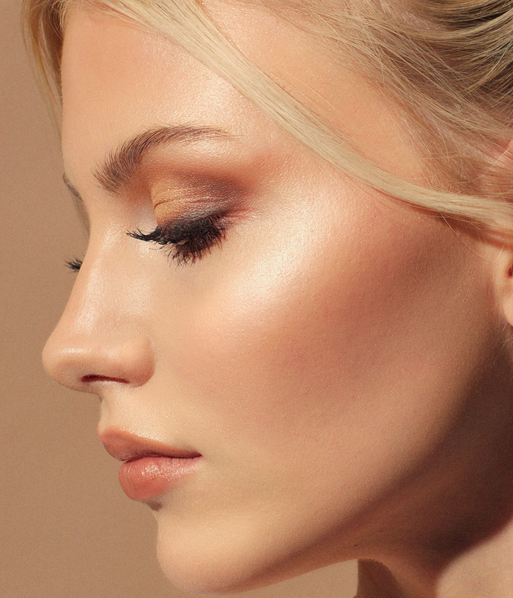 BRONZER HIGHLIGHTER